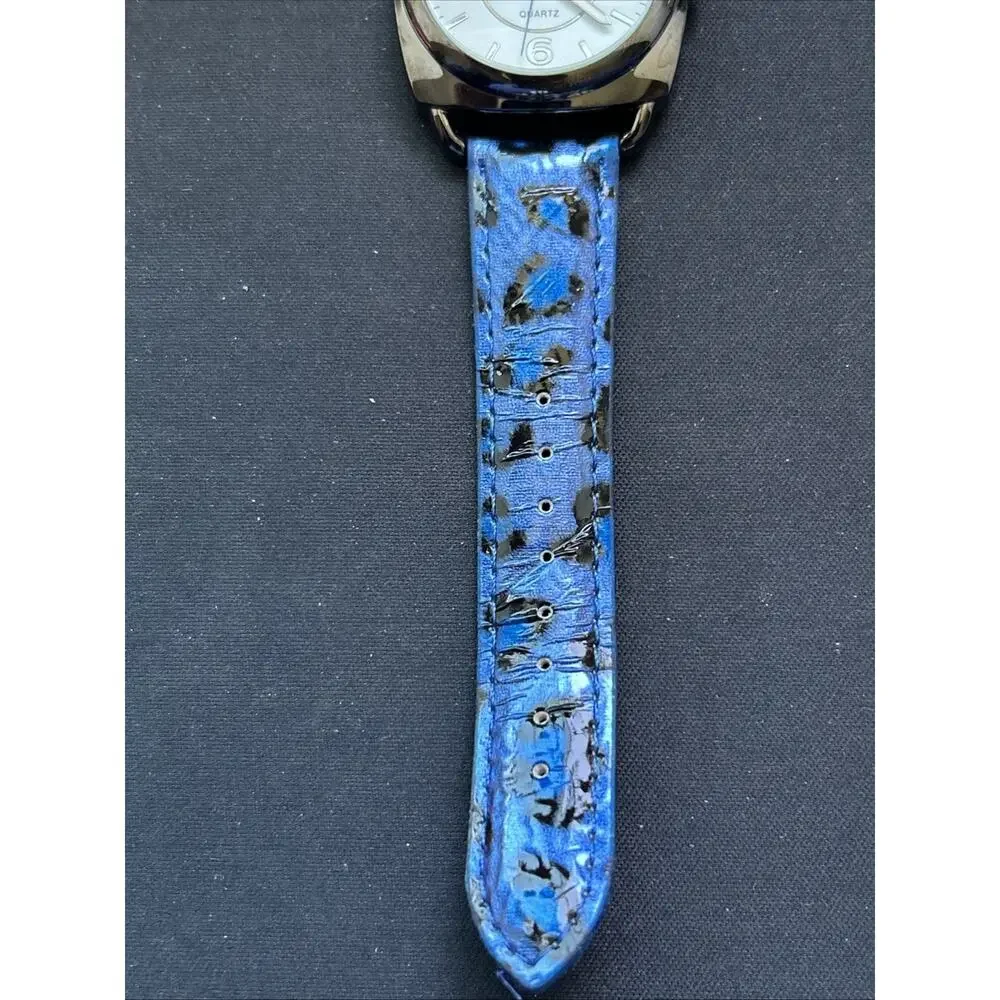Gossip Black Case Blue Cheetah Print Band Women’s Quartz Watch